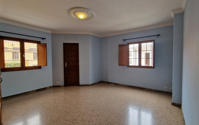 Main Photo