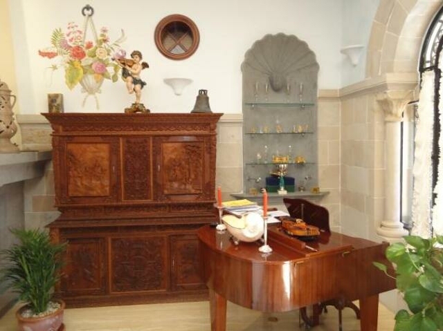 Main Photo