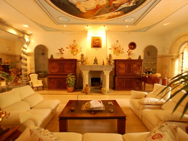 Main Photo